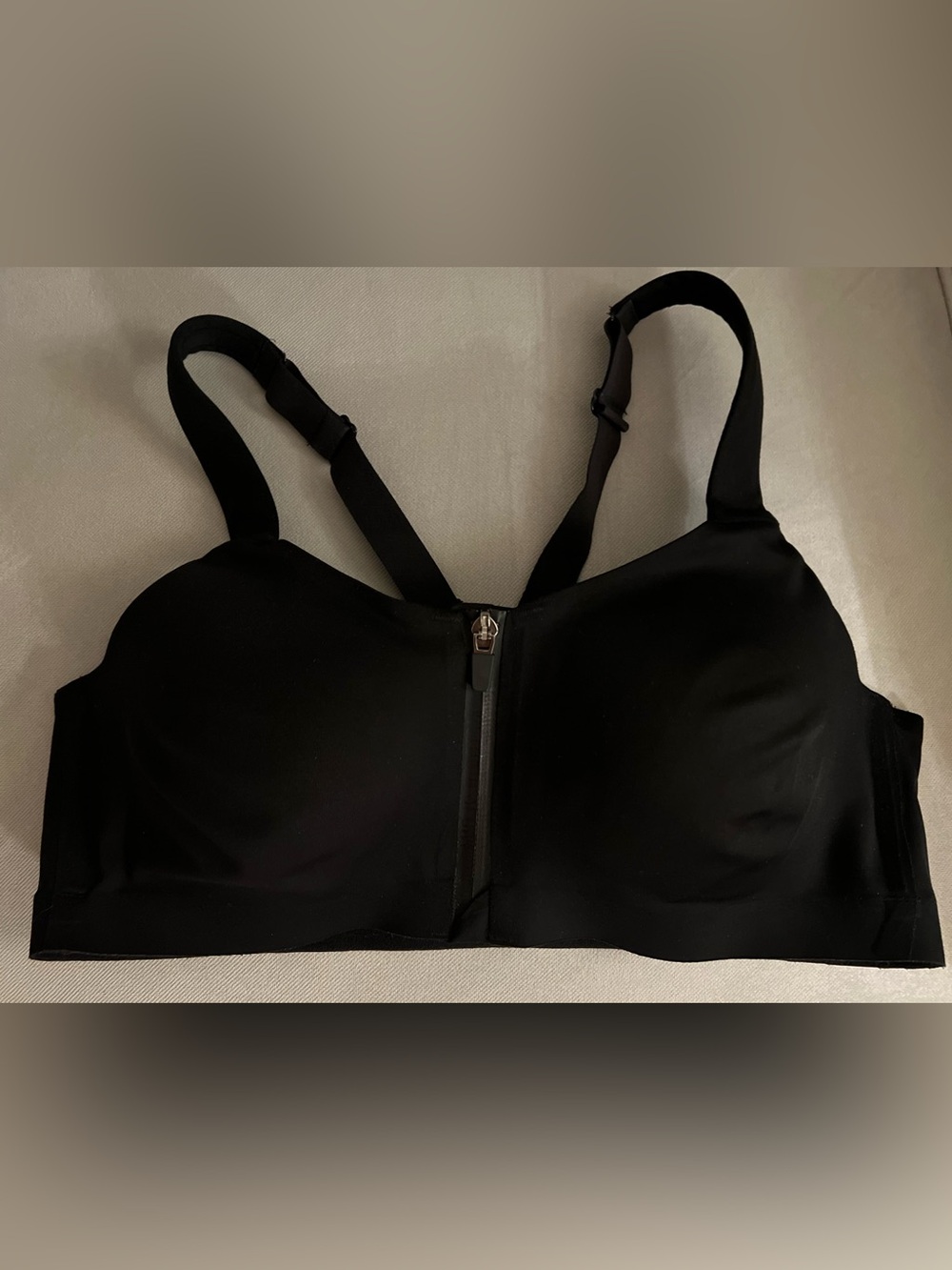 Victoria’s Secret Sport Front-Closure Sports Bra: Incredible Knockout Ultra Max